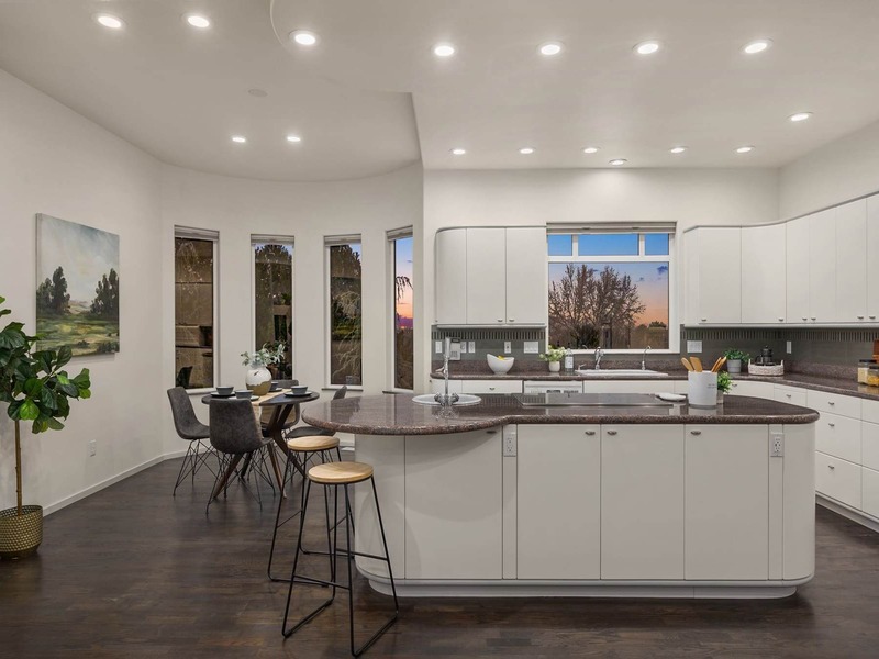 Bathroom deep cleaning